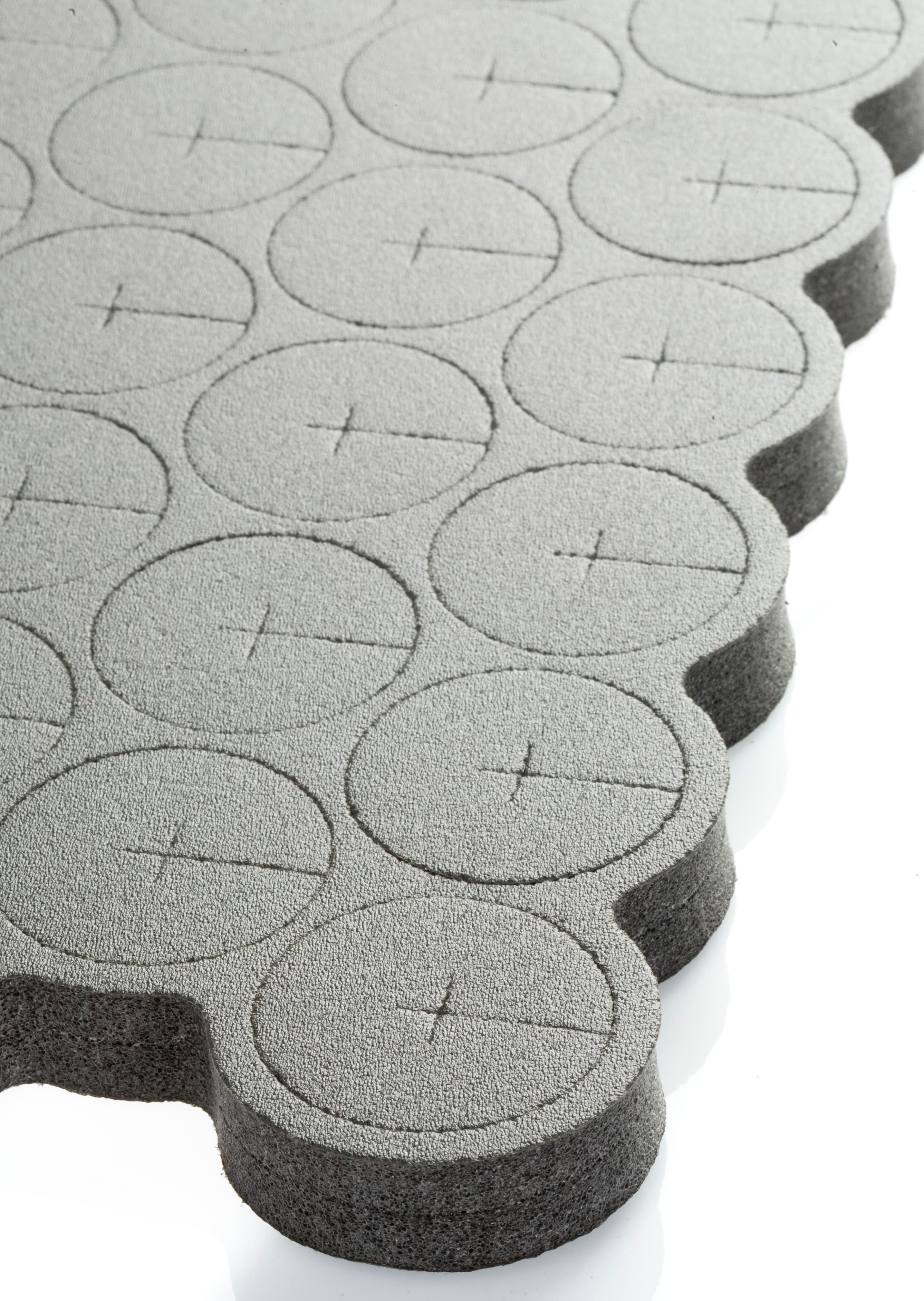 EZ-Clone Hard Cloning Collars, pack of 35 — product photo