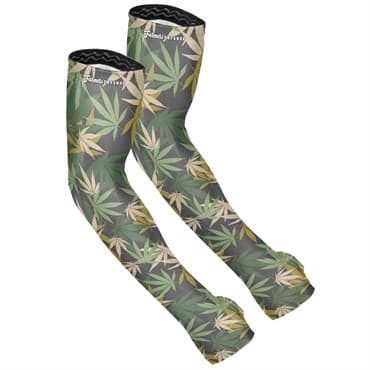 Farmers Defense Large/X-Large Protection Sleeves Leaf Camo — photo 1 of 2