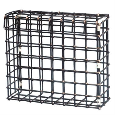 Pine Tree 7.5"x8" Wire Feeder For Large Cake — photo 1 of 2